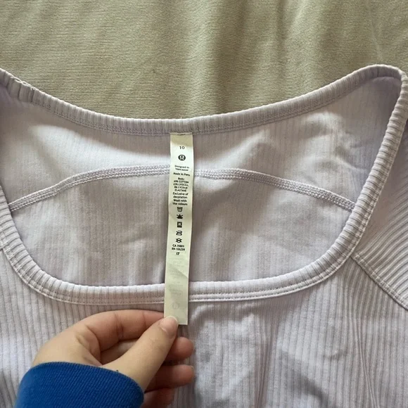 Lavender Ribbed Crop Top - Picture 2 of 3